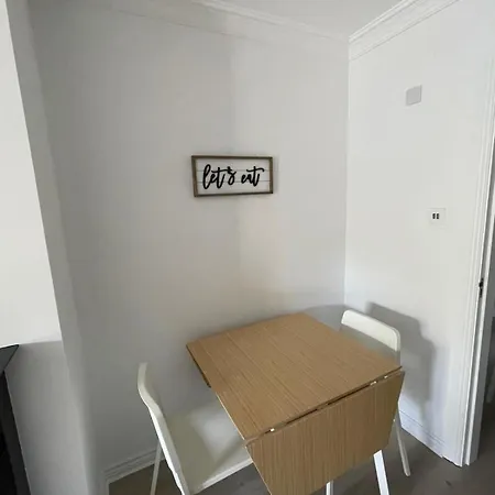 Lägenhet Luxury By The Coast- Sleeps 4 Galway