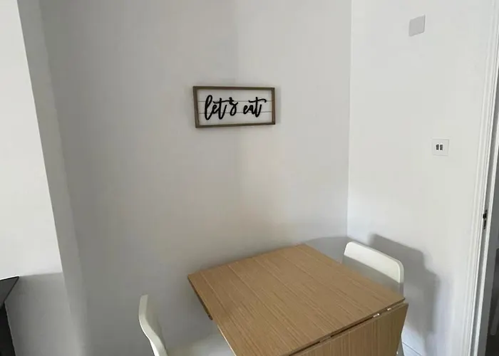 Апартаменты Luxury By The Coast- Sleeps 4 Голуэй