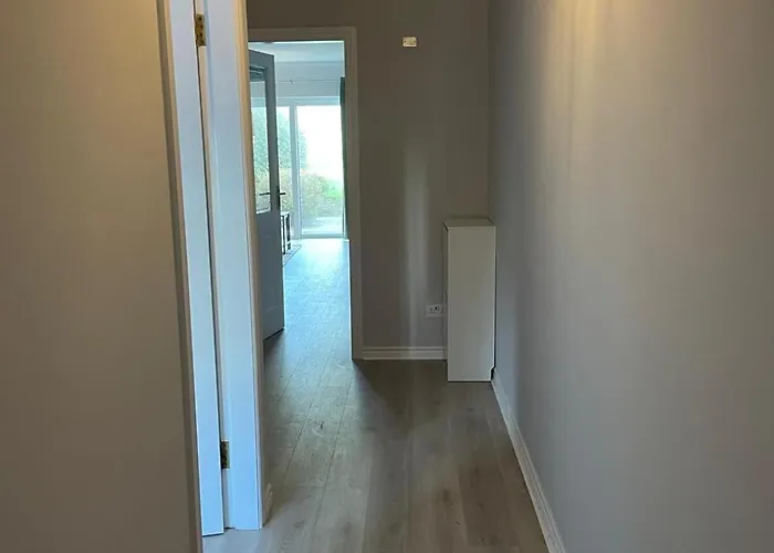 Апартаменты Luxury By The Coast- Sleeps 4 Голуэй